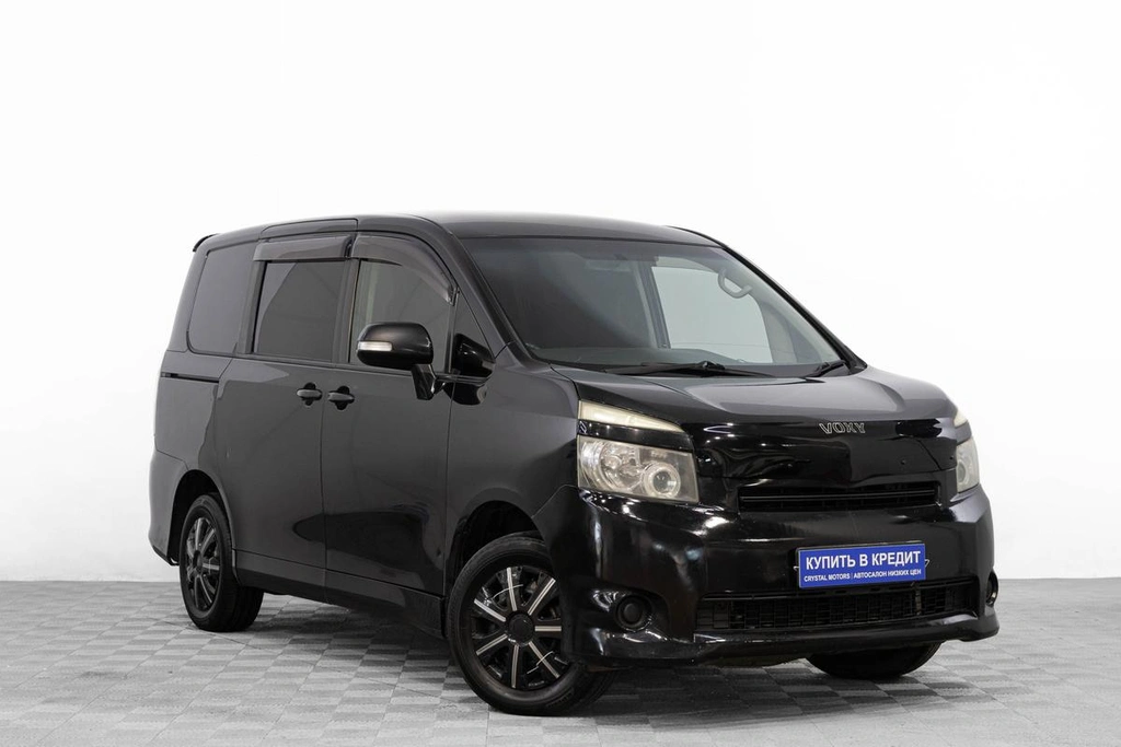 Минивэн Toyota Voxy 2007 года, 1089000 рублей, Барнаул