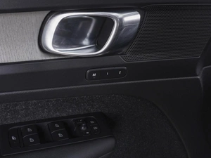 Внедорожник Volvo XC40 2020 года, 2600000 рублей, Ростов-на-Дону