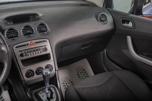 Хетчбэк Peugeot 308 2008 года, 569000 рублей, Томск
