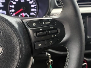 Хетчбэк Kia Rio X-Line 2018 года, 1850000 рублей, Орёл