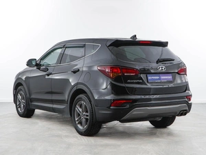 Внедорожник Hyundai Santa Fe 2017 года, 2374444 рублей, Москва