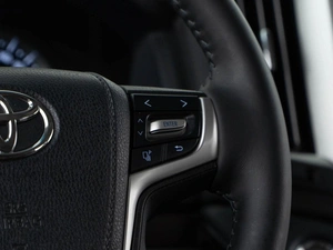 Внедорожник Toyota Land Cruiser 2017 года, 5679000 рублей, Москва