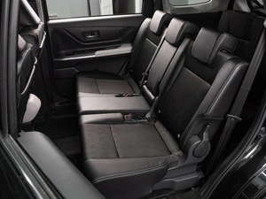 Минивэн Toyota Veloz 2023 года, 4249000 рублей, Тюмень