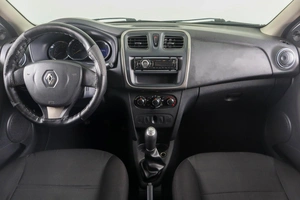 Седан Renault Logan 2015 года, 619000 рублей, Пермь