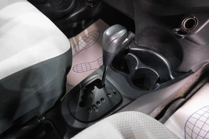 Хетчбэк Toyota Vitz 2013 года, 699000 рублей, Новокузнецк