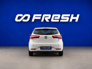 Хетчбэк Kia Rio 2014 года, 999999 рублей, Москва