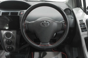 Хетчбэк Toyota Vitz 2009 года, 629000 рублей, Новокузнецк