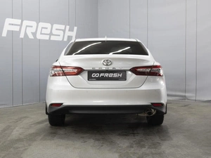 Седан Toyota Camry 2021 года, 3790000 рублей, Омск