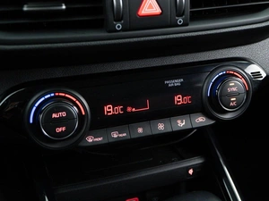 Седан Kia Cerato 2019 года, 2154444 рублей, Москва