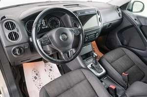 Внедорожник Volkswagen Tiguan 2013 года, 1299000 рублей, Красноярск