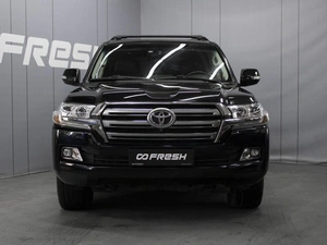 Внедорожник Toyota Land Cruiser 2019 года, 7420000 рублей, Омск