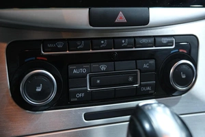 Седан Volkswagen Passat 2011 года, 1069000 рублей, Новокузнецк