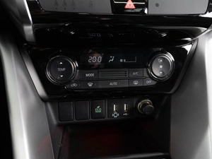 Внедорожник Mitsubishi Eclipse Cross 2022 года, 3199000 рублей, Тюмень