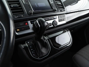 Минивэн Volkswagen Multivan 2016 года, 3427077 рублей, Москва