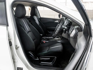 Седан Mazda Axela 2018 года, 1569000 рублей, Краснодар