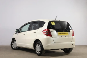 Хетчбэк Honda Fit 2009 года, 779000 рублей, Новосибирск