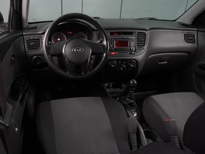 Хетчбэк Kia Rio 2010 года, 659000 рублей, Воронеж