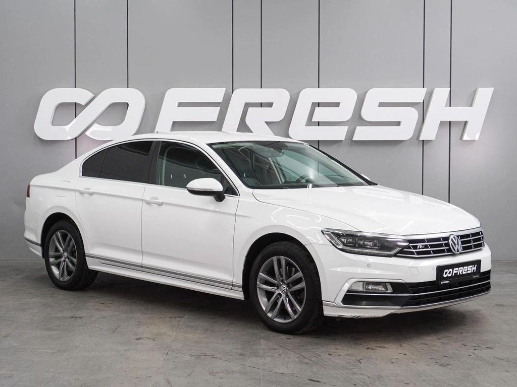 Седан Volkswagen Passat 2018 года, 2226000 рублей, Воронеж