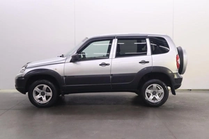 Внедорожник Chevrolet Niva 2019 года, 820000 рублей, Брянск