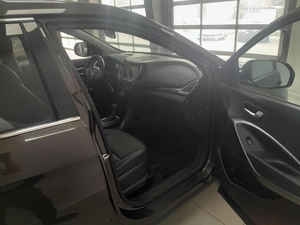 Внедорожник Hyundai Santa Fe 2018 года, 2120000 рублей, Смоленск