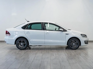 Седан Volkswagen Polo 2018 года, 1299000 рублей, Саратов