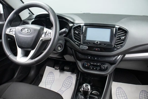 Седан ВАЗ (LADA) Vesta 2018 года, 829000 рублей, Оренбург