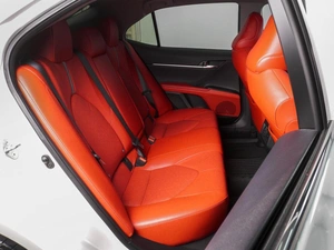 Седан Toyota Camry US Market 2022 года, 3839000 рублей, Красный Пахарь