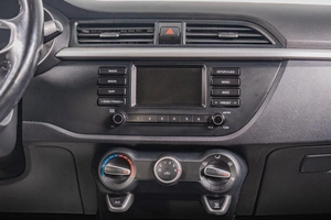 Седан Kia Rio 2017 года, 1199000 рублей, Томск