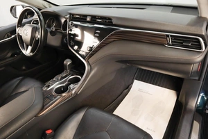 Седан Toyota Camry 2020 года, 2829000 рублей, Челябинск