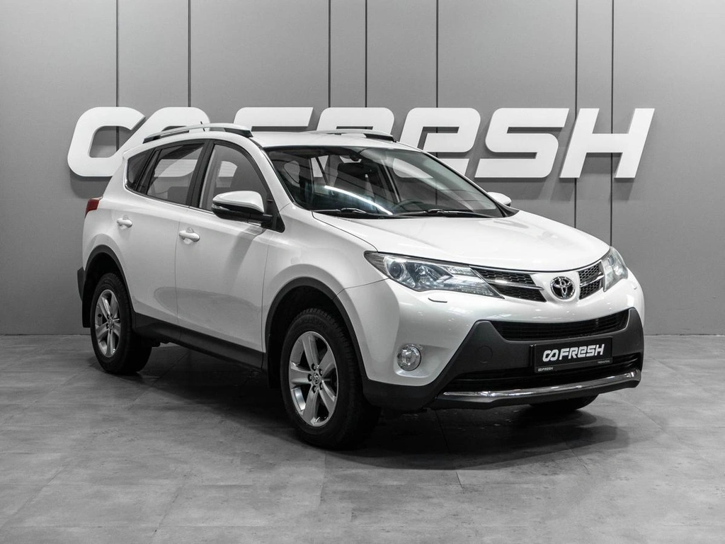 Внедорожник Toyota RAV4 2014 года, 2100000 рублей, Тюмень