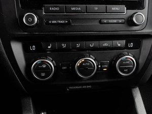 Седан Volkswagen Jetta 2013 года, 849000 рублей, Тюмень