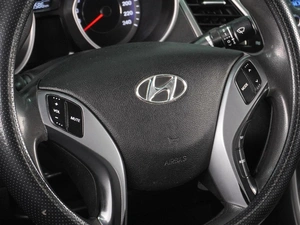 Седан Hyundai Elantra 2015 года, 1113000 рублей, Воронеж