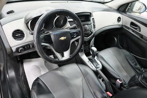 Седан Chevrolet Cruze 2012 года, 649000 рублей, Омск