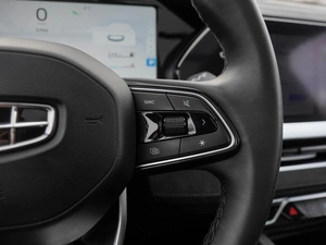 Внедорожник Geely Monjaro 2024 года, 3850000 рублей, Волгоград