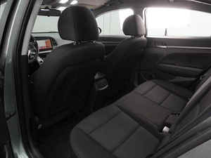 Седан Hyundai Elantra 2018 года, 1462000 рублей, Воронеж