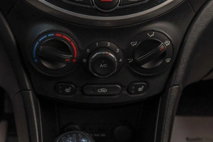 Седан Hyundai Solaris 2013 года, 999000 рублей, Челябинск