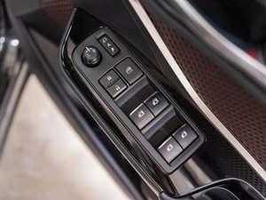 Внедорожник Toyota C-HR 2019 года, 2080000 рублей, Красноярск