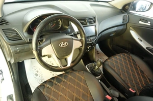 Седан Hyundai Solaris 2014 года, 819000 рублей, Омск
