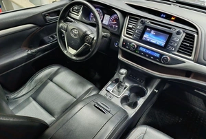 Внедорожник Toyota Highlander 2014 года, 2990000 рублей, Красноярск