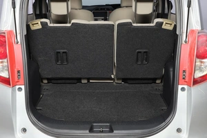 Хетчбэк Toyota Ractis 2010 года, 989000 рублей, Новосибирск