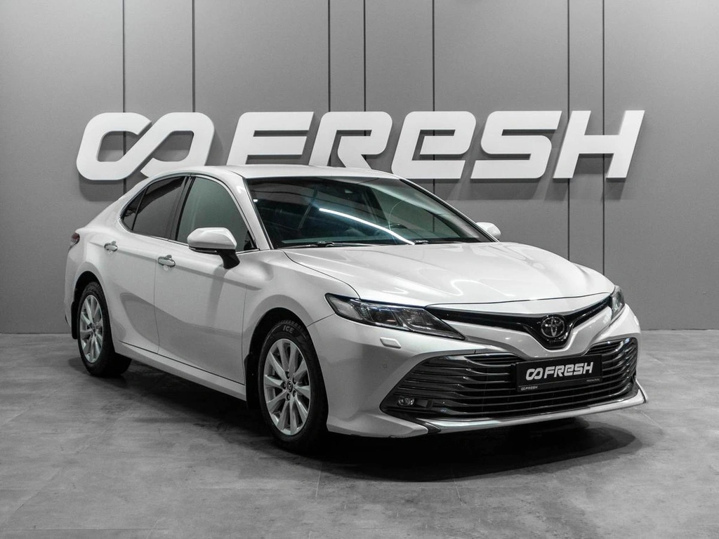 Седан Toyota Camry 2019 года, 3179000 рублей, Тюмень