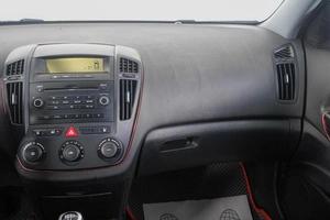 Хетчбэк Kia Ceed 2008 года, 579000 рублей, Кемерово