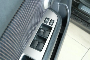 Хетчбэк Nissan Tiida 2010 года, 679000 рублей, Омск