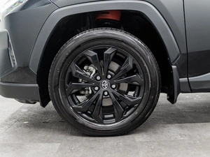 Внедорожник Toyota RAV4 2024 года, 5300000 рублей, Красноярск