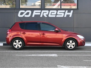 Хетчбэк Kia Ceed 2009 года, 799000 рублей, Кирилловка