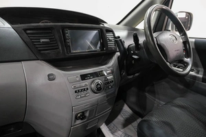 Минивэн Toyota Voxy 2006 года, 889000 рублей, Новокузнецк