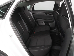 Седан Kia Cerato 2019 года, 1820000 рублей, Красный Пахарь