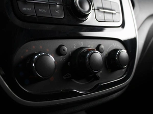 Внедорожник Renault Kaptur 2017 года, 1029000 рублей, Омск