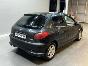 Хетчбэк Peugeot 206 2004 года, 347000 рублей, Красноярск