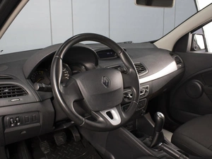 Хетчбэк Renault Megane 2012 года, 560000 рублей, Омск